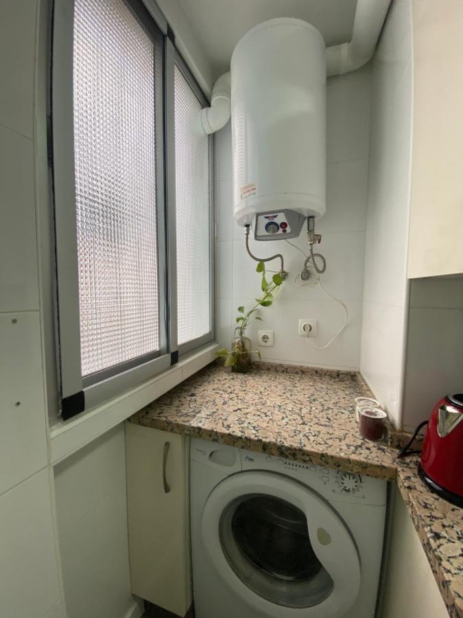 Ferienwohnung Piso Junto Al Hospital Macarena Sevilla Exterior foto